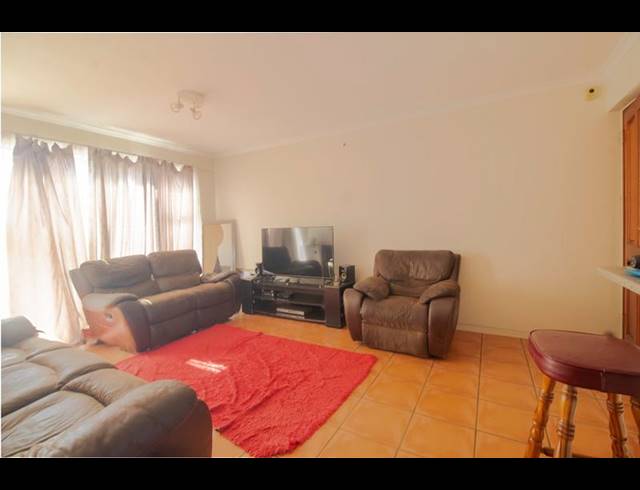 2 BEDROOM APARTMENT FOR SALE IN PARKLANDS